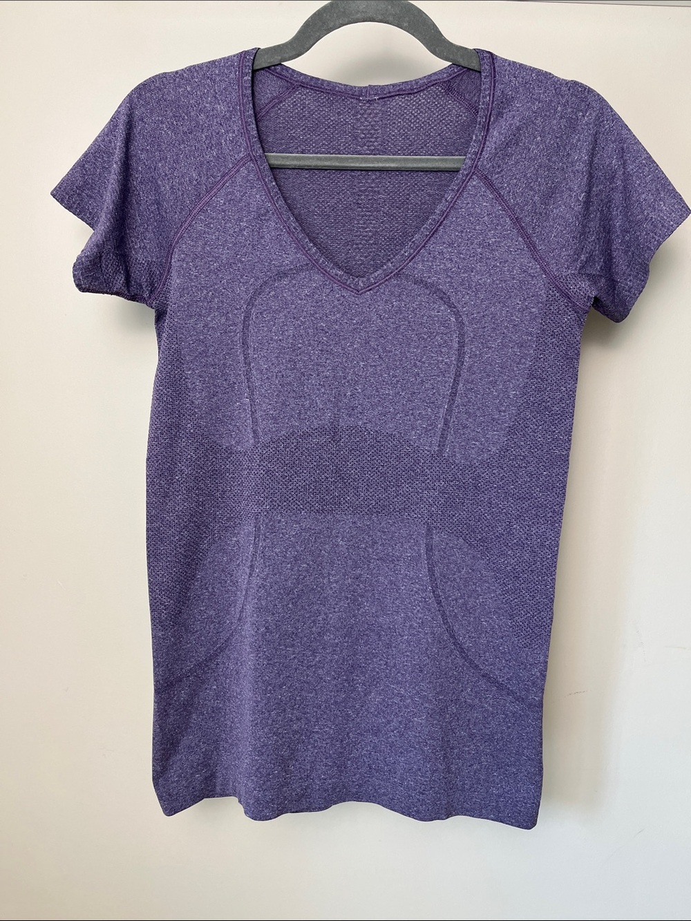 Lululemon Swiftly V Neck Tee